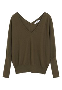 Pull col en V vert olive à manches longues avec une coupe décontractée et un ourlet ainsi que des poignets côtelés, présenté sur un fond blanc.