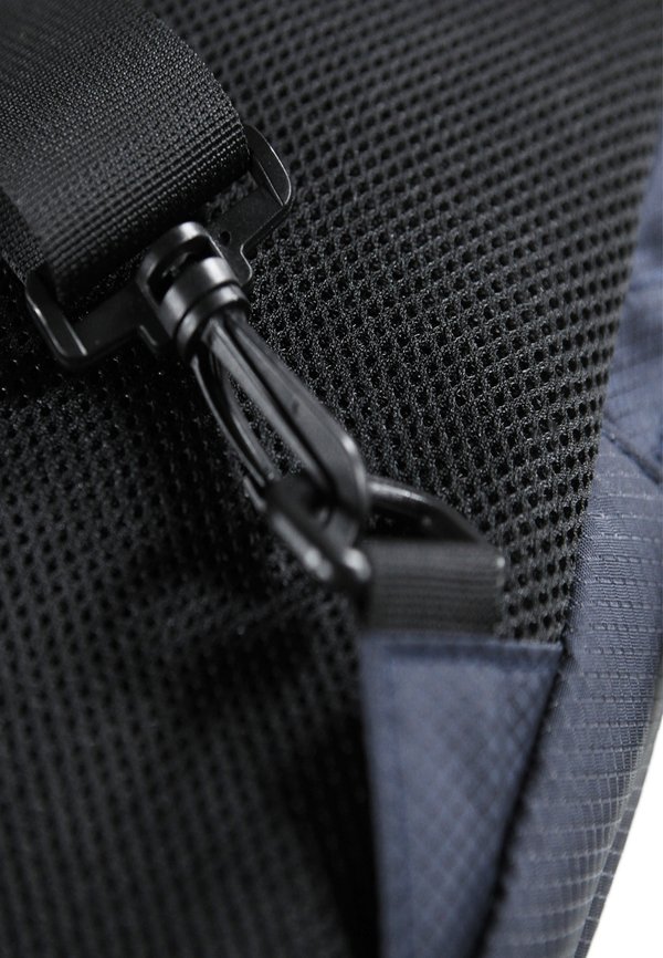 CROSSOVER MILO UNISEX – Umhängetasche