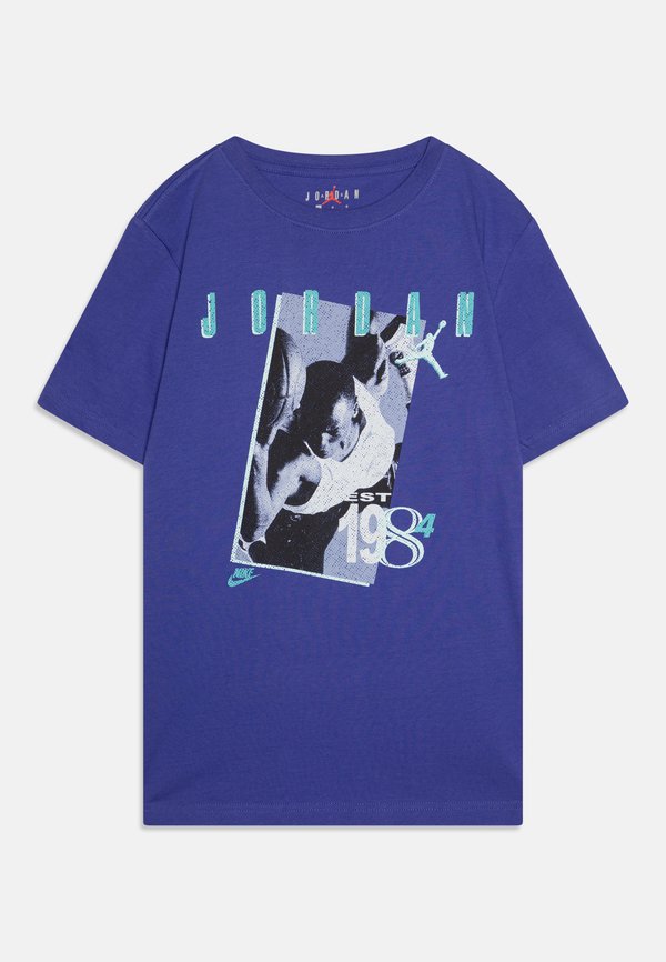 RETRO 1984 TEE - Print T-shirt - purple commet