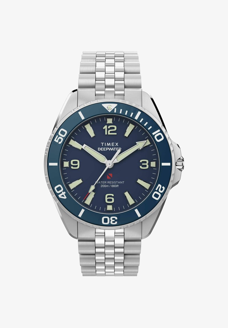Montre de plongée Timex Deepwater en acier inoxydable avec cadran bleu, aiguilles et index lumineux, résistance à l'eau jusqu'à 200 m/660 pieds.