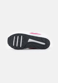 Nike Sportswear NIKE MD VALIANT (TDV) - Sapatilhas - pure platinum/dark smoke grey/sangria/pink prime