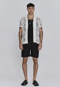 SIKSILK FLIGHT czarny