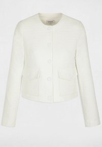 Giacca bianca con texture, collo rotondo, bottoni a pressione frontali e due tasche applicate. Tessuto leggero e design strutturato.