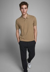 Jack & Jones JJEBASIC POLO - Polo - sepia tint