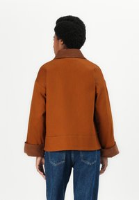 Thumbnail Image 4