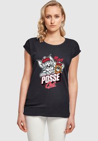 Musta t-paita lyhyillä hihoilla, jossa on värikäs grafiikka Tomista ja Jerrystä, ja alla teksti "POSSE Cat".