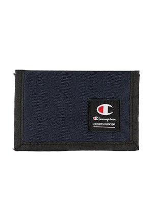 Portafoglio triplo blu navy con rifinitura nera, con patch logo Champion e testo "Authentic Athleticwear" sul davanti.