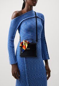 Pieces - PCABBELIN CROSS BODY - Handbag - black Thumbnail Image 1