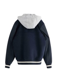 Navyblaues Sweatshirt mit einer hellgrauen Kapuze, elastischen Bündchen und einem gestreiften Saum. Weicher, strukturierter Stoff mit einem lässigen Design.