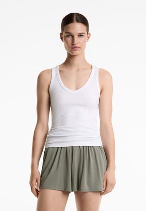 OYSHO SOFT TOUCH SLEEVELESS V-NECK - Top - white