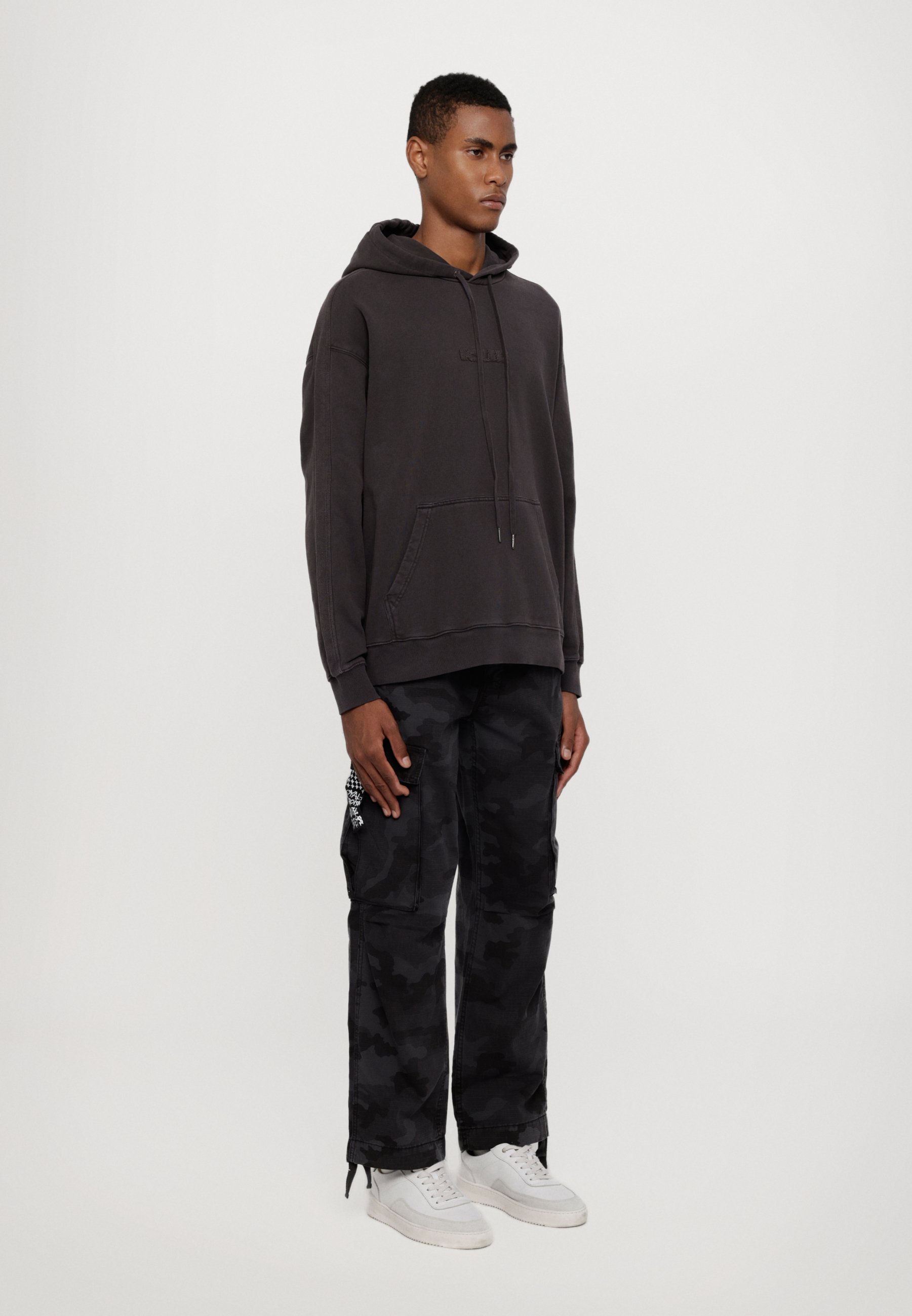 KSUBI Inverted Biggie フーディ パーカー Faded Black 送料込み TOPS_BaddiesBiggieHoodieFadedB