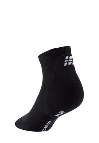 Calzino nero alla caviglia in materiale testurizzato, con un bordo a coste e dettagli del logo bianco sul lato. Design snodato e aderente.