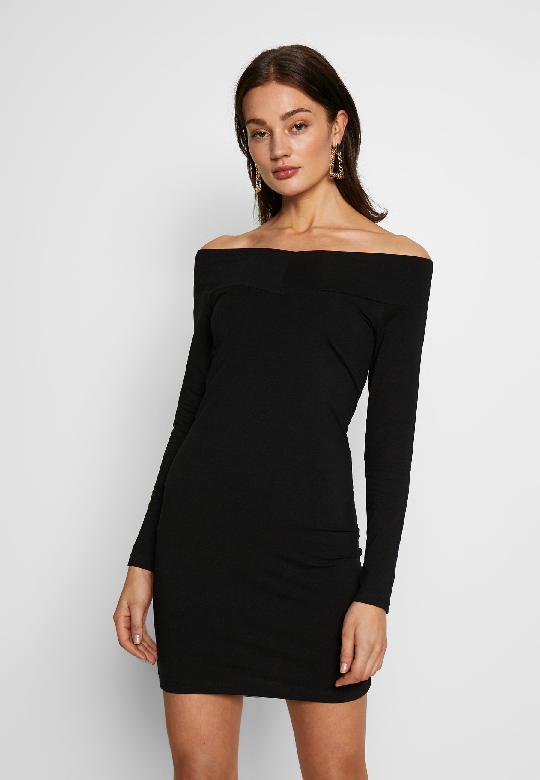 BASIC - OFF-SHOULDER MINI LONG SLEEVES DRESS Etuikjole - black/ - Zalando.dk