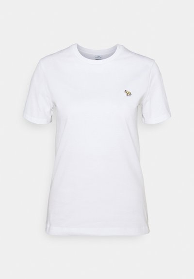 T-shirt in cotone bianco con scollatura a girocollo e maniche corte, con un piccolo motivo ricamato multicolore sul lato sinistro del petto.