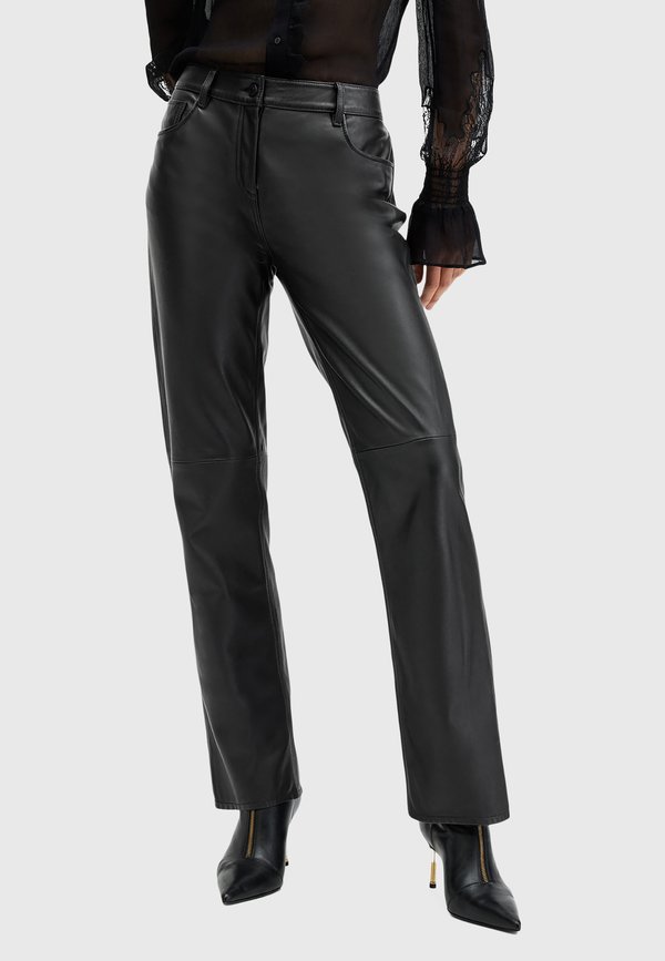 SAIGE LEA  - Leather trousers3