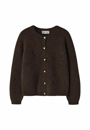 Cardigan marron en maille avec boutons, encolure ronde et détails brodés discrets sur les manches et le devant.