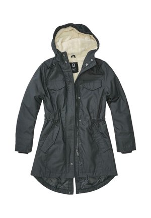 Černá parka bunda s kapucí s kožíškem, zapínáním na zip a druky, dvěma kapsami na prsou a nastavitelným pasem a lemem.