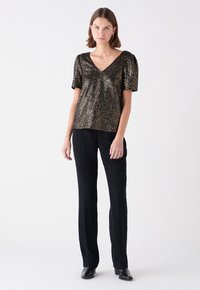 Caroll FASHION ELEGANT MODERN - T-shirt print - couleur cuivre