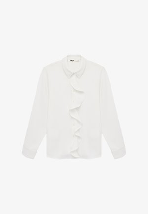 Blusa blanca de manga larga con cuello puntiagudo y tapeta central con botones y volantes, mostrada extendida sobre un fondo blanco.