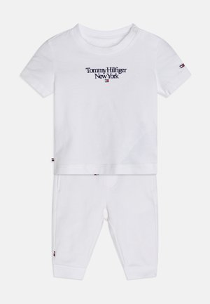 BABY ESSENTIAL SET UNISEX - Teplákové kalhoty - white