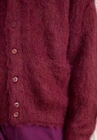 Obey Clothing PATRON CARDIGAN - Casaco de malha - zinfandel
