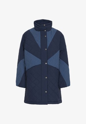 Veste longue matelassée avec un col montant, un jeu de couleurs marine et bleu clair, des boutons pression et une coupe décontractée.