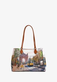 Non selezionato, spring in milan