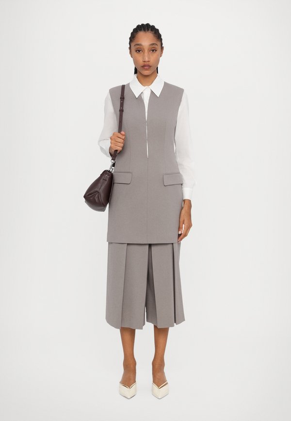 DELLA - Day dress - mole3