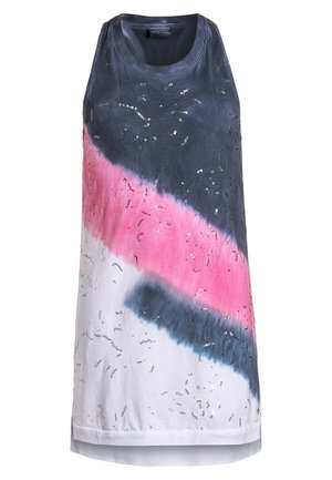 Abito senza maniche con scollatura rotonda, caratterizzato da sezioni diagonali di colore blu navy, rosa e bianco, decorato con sottili paillettes floreali e motivi.