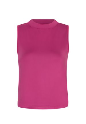Haut sans manches rose vif avec col montant et coupe légèrement ajustée, présenté sur un fond blanc.