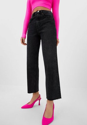 Stradivarius Jeansy Straight Leg