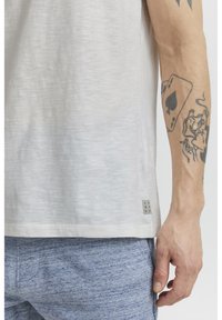 Blend BHTROP - Camiseta estampada - snow white