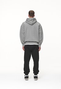 Pegador LOGO OVERSIZED JACKET - Felpa con zip - washed cool grey/white gum