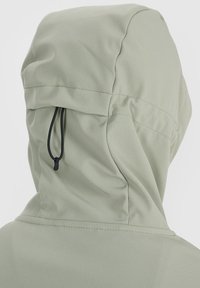 Veste à capuche gris clair vue de dos, avec un cordon de serrage noir réglable à la base de la capuche.