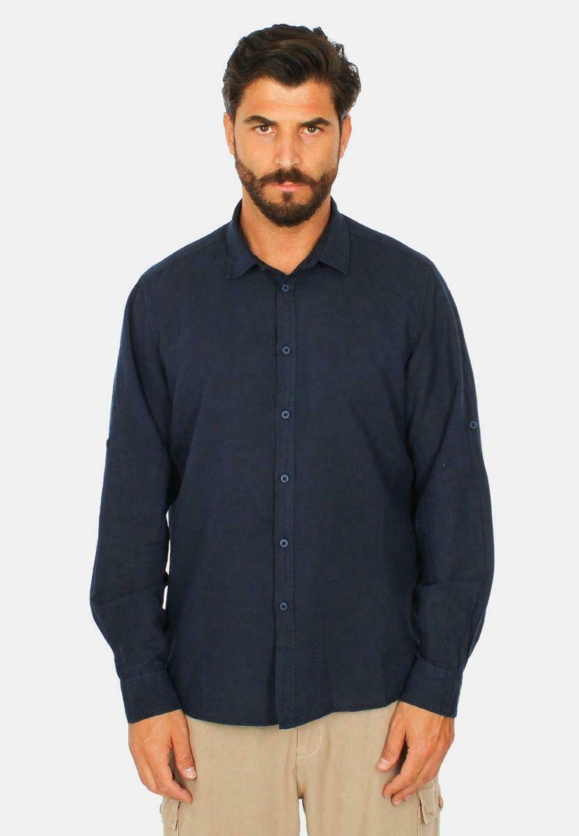 Come indossare e abbinare pantaloni beige con una camicia a maniche lunghe  blu per un uomo di 20 anni in estate 2022 in modo casual (10 outfit) |  Lookastic