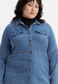 Levi's® Plus FLYNN WESTERN DRESS - Τζιν φόρεμα - ringing bells