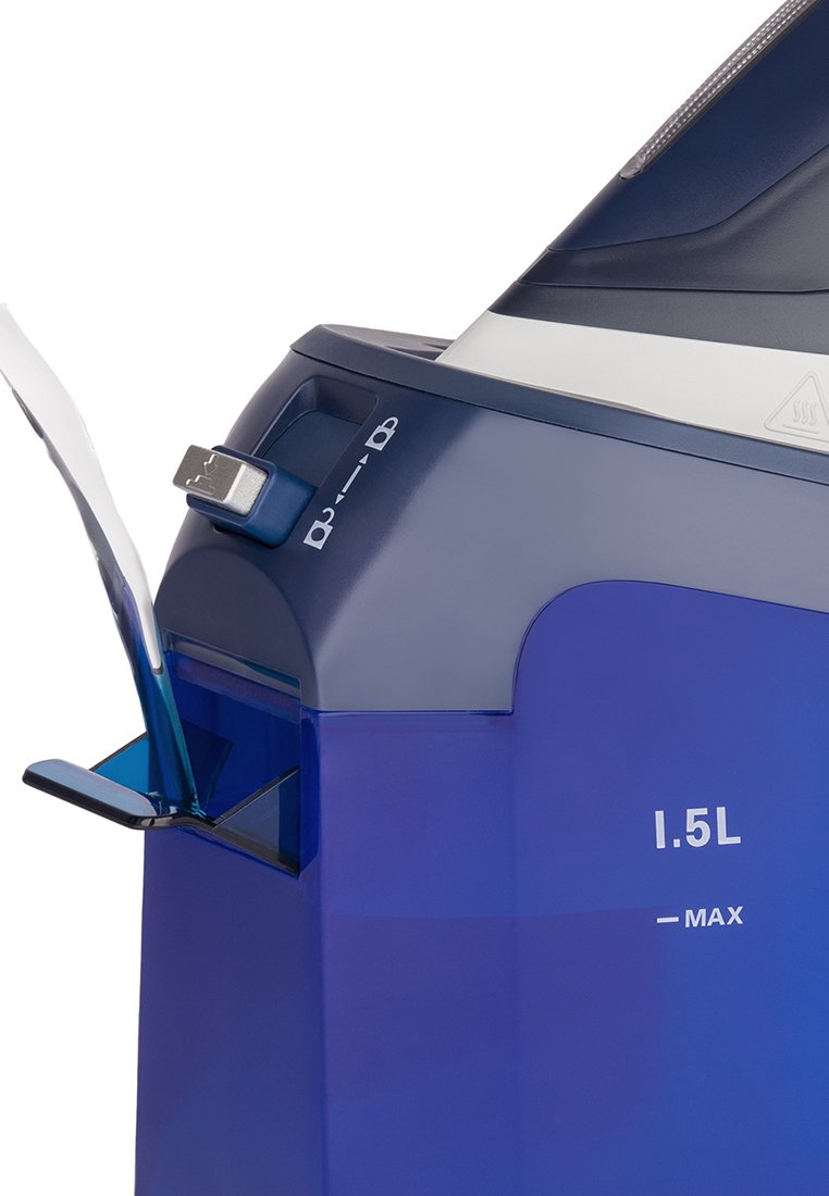 Distributeur d'eau bleu et gris avec une capacité de 1,5 L, doté d'un bec verseur, d'un couvercle, d'une surface texturée et de repères de mesure sur le côté.