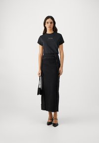 Calvin Klein MULTI LOGO REGULAR T-SHIRT - T-shirts basic - black