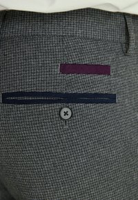 Next Trousers - Suit Trousers  Regular Fit - Habitbukser - grey
