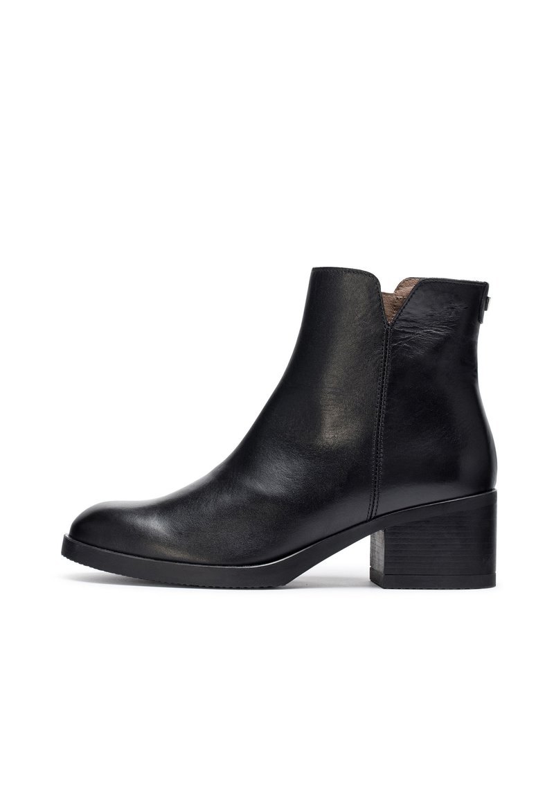 wonders black ankle boots