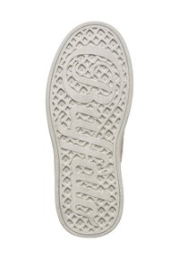 Semelle d'une sandale avec un motif texturé et le mot "Superstar" moulé dans la semelle en caoutchouc en grandes lettres.