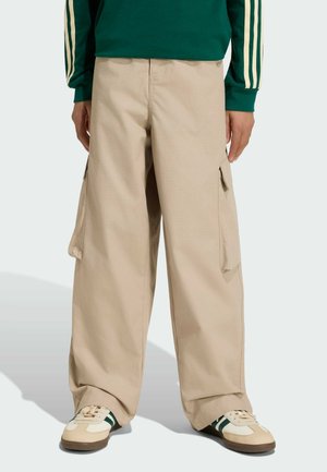 adidas Originals, UNISEX - Pantalon cargo - khaki three