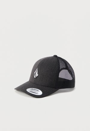 Mørkegrå snapback-kasket med sort netbagside og hvidt geometrisk logo på frontpanelet, vist på en enkel lys baggrund.