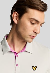 Lyle & Scott CONTRAST PLACKET - Poloshirts - x pebble contour pink