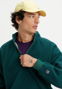 Levi's® SHORELINE HALF ZIP - Fleecegenser - deep sea moss