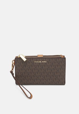 JET SET WRISTLET - Wallet - brown