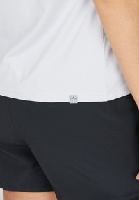 ELITE LAB T-shirt med print - micro chip