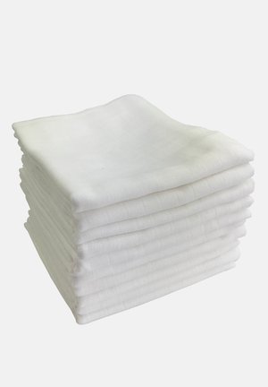 Pila di otto panni di cotone bianco con una consistenza morbida, piegati in modo ordinato. Ogni panno è rettangolare e uniforme nelle dimensioni, mostrando un design semplice.