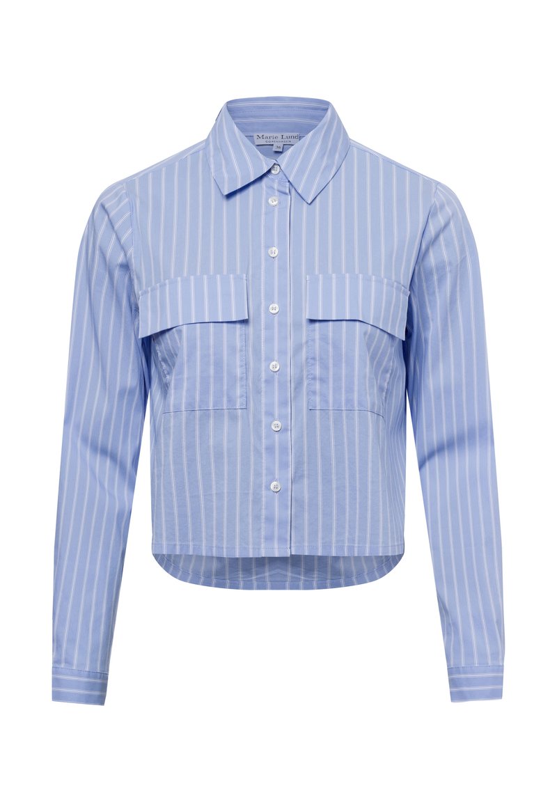 Camicia a righe azzurra chiara in cotone. Presenta un colletto classico, due tasche frontali, maniche lunghe e un orlo corto. Bottoni lungo la parte anteriore.