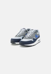 Nike Sportswear AIR MAX 1 UNISEX - Sporta apavi - smoke grey/racer blue/wolf grey/obsidian